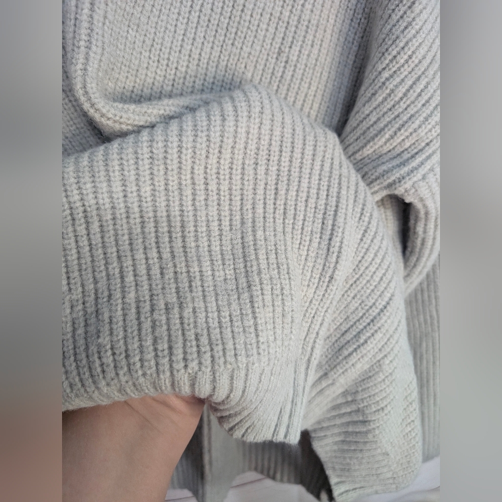 SHEIN Thick Cozy Warm Knit 🧶 Turtle 🐢 Neck Sweater Size M - Picture 4 of 6
